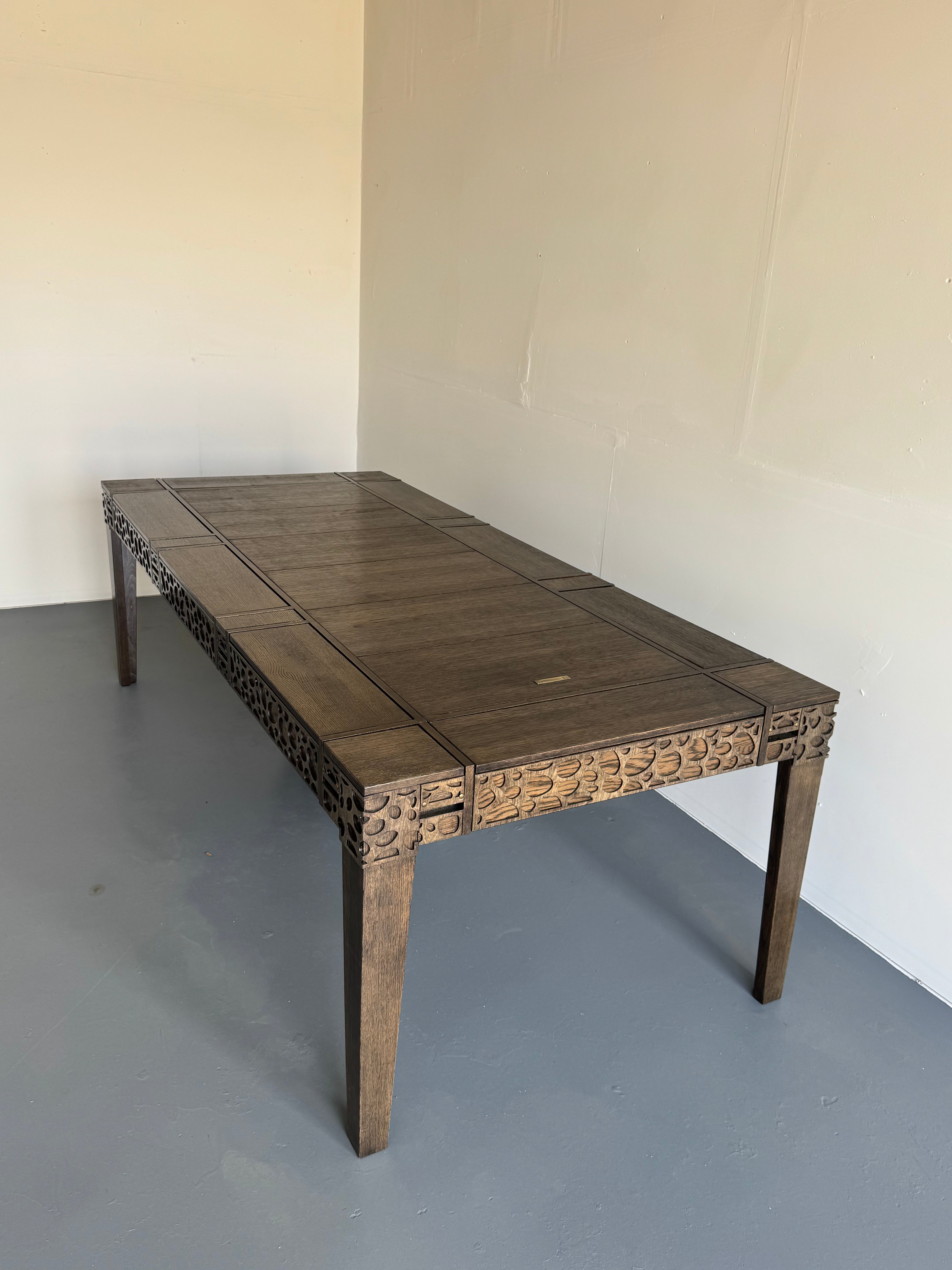 8-Seat D&D Gaming Table: Multifunctional Role Playing Table